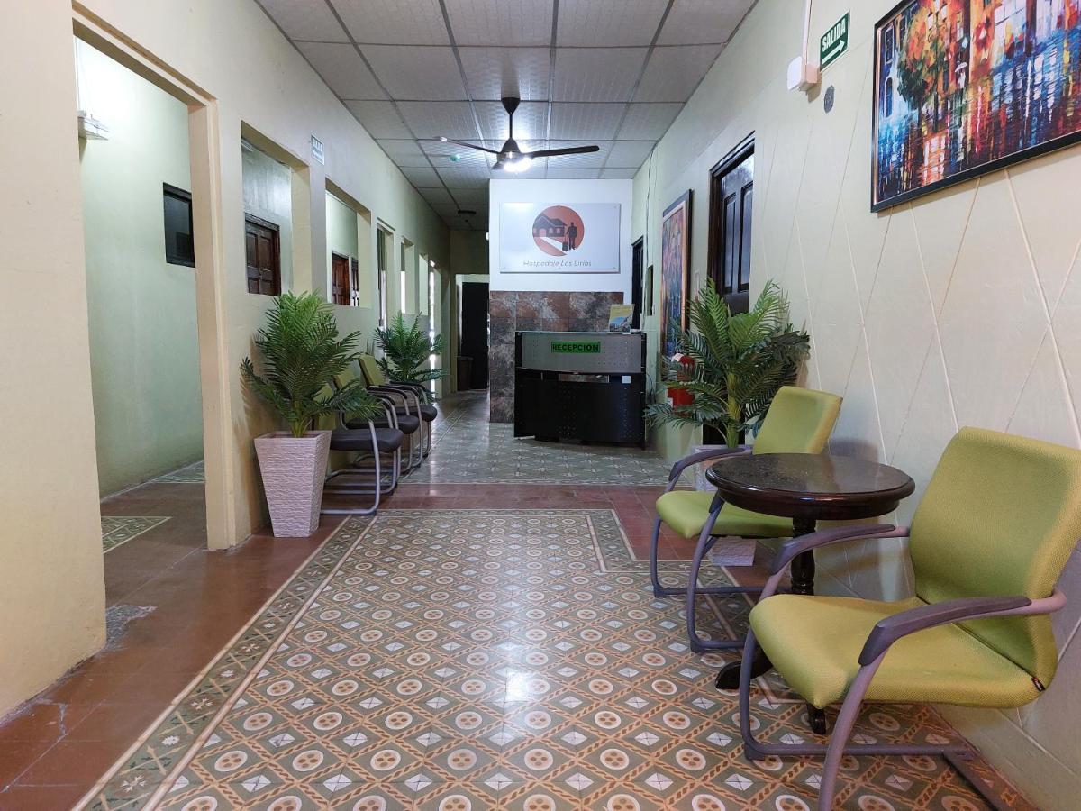 Hospedaje Los Lirios Chitré 外观 照片