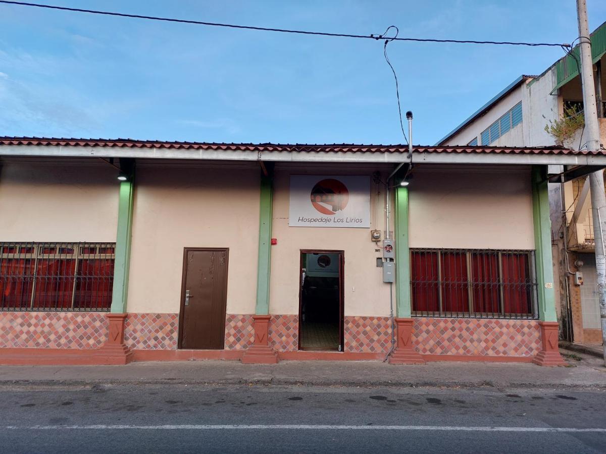 Hospedaje Los Lirios Chitré 外观 照片
